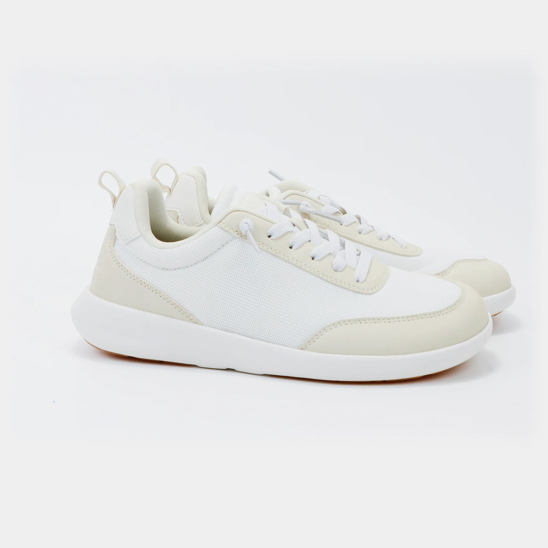 Footle Mesh in Beige · The pair