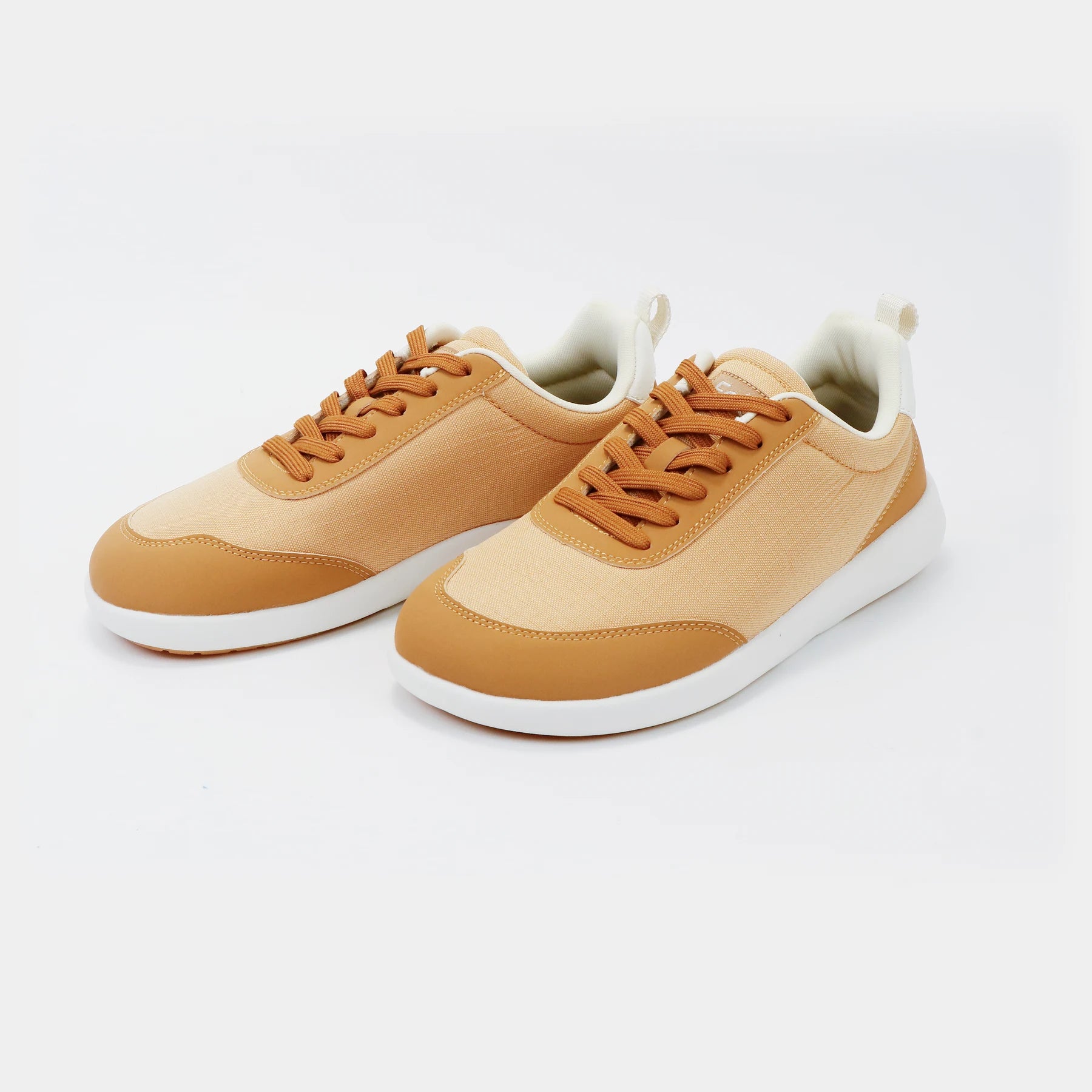 Footle Water-Resistant in Camel · Angled view