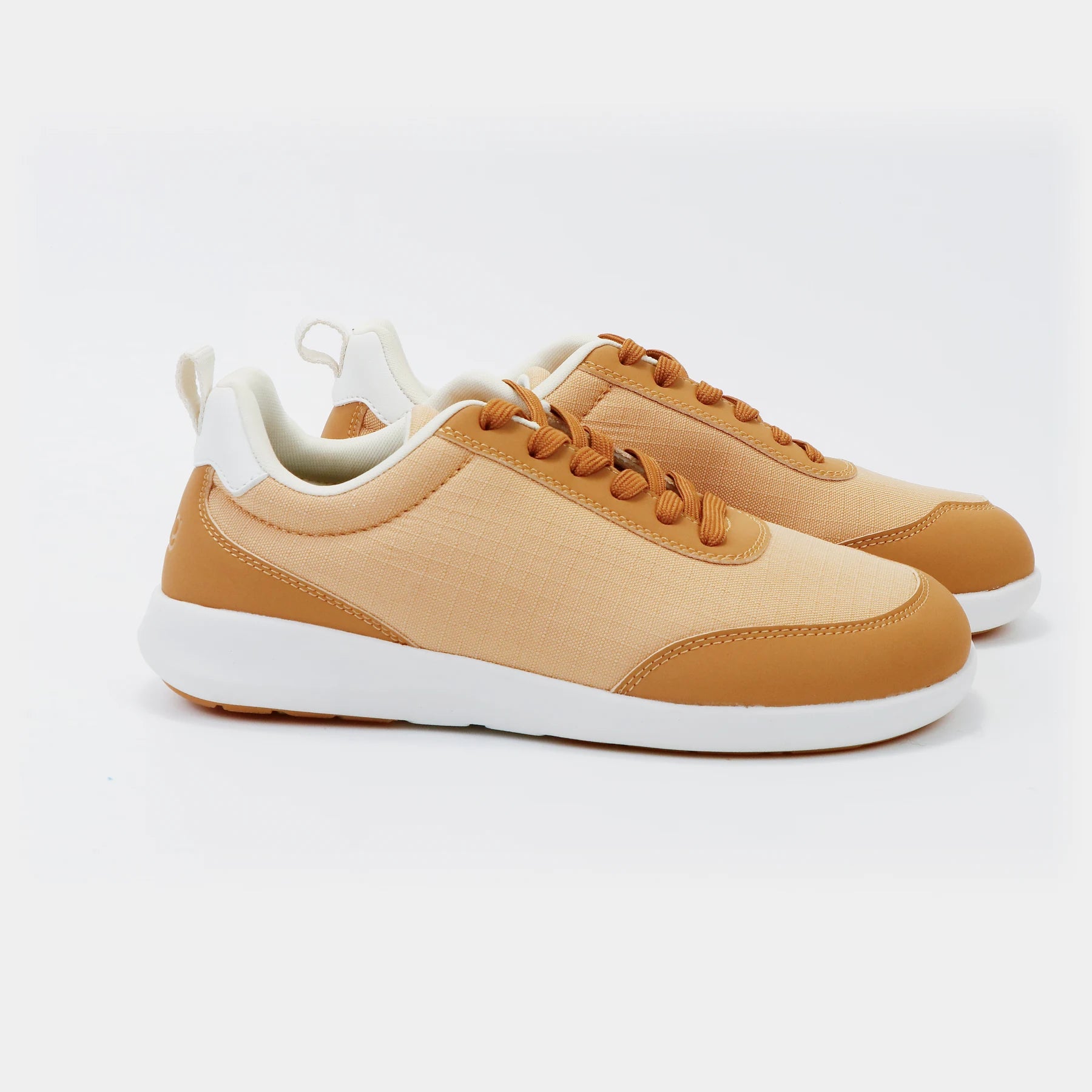 Footle Water-Resistant in Camel · The pair